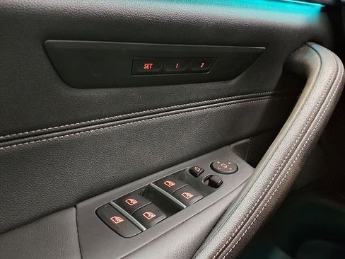 Used 2021 BMW 540i w/ Convenience Package image 32