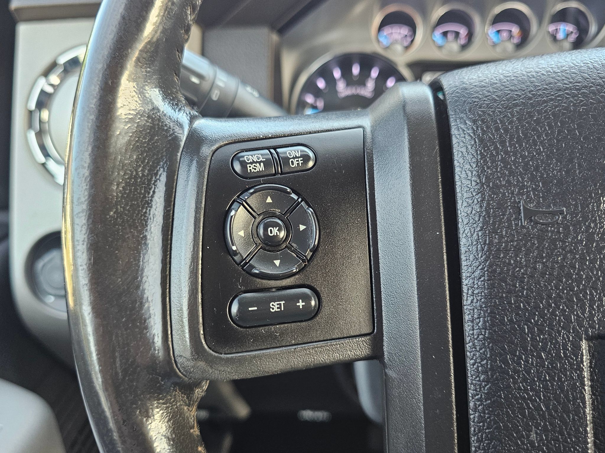 Used 2015 Ford F250 Lariat w/ Lariat Interior Package AWD/4WD image 24