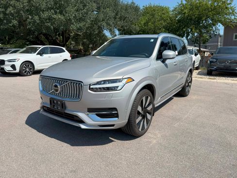 Certified 2025 Volvo XC90 T8 Plus w/ Protection Package Premier image 2