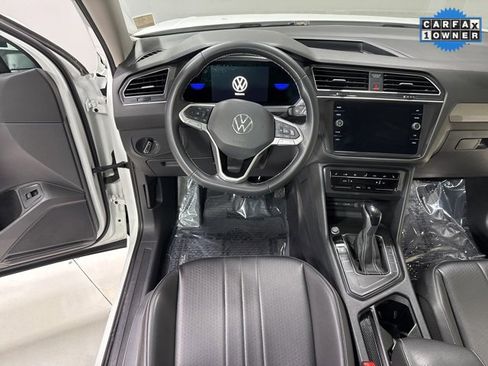 Used 2022 Volkswagen Tiguan SE image 15