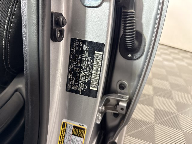 Used 2024 Hyundai Venue SEL FWD image 27