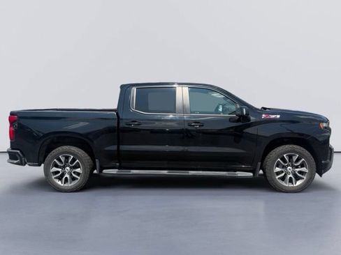 Used 2020 Chevrolet Silverado 1500 RST AWD/4WD image 2