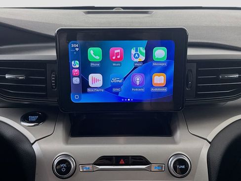 Used 2023 Ford Explorer XLT AWD/4WD image 16