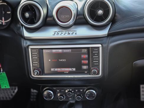 Used 2015 Ferrari California T RWD image 33