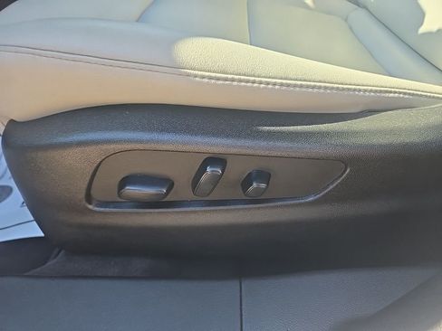 Used 2022 Cadillac XT4 Luxury image 10