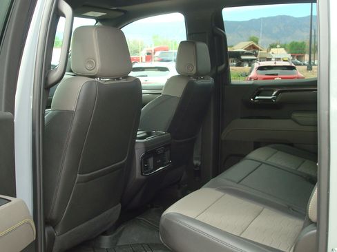Used 2025 Chevrolet Silverado 1500 ZR2 w/ Technology Package AWD/4WD image 7