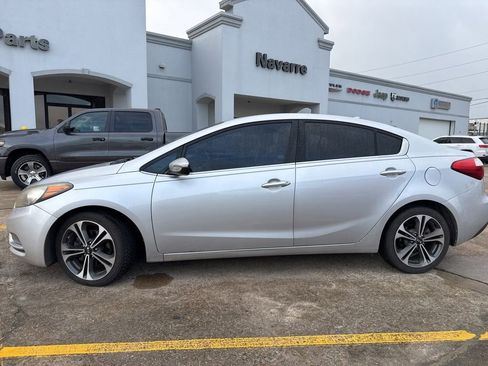 Used 2016 Kia Forte EX FWD image 5