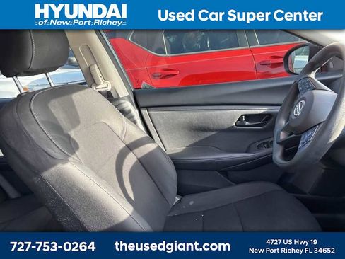 Used 2025 Nissan Sentra S image 7
