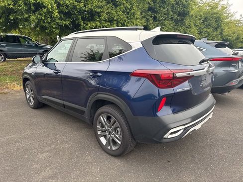 Used 2021 Kia Seltos S AWD/4WD image 3