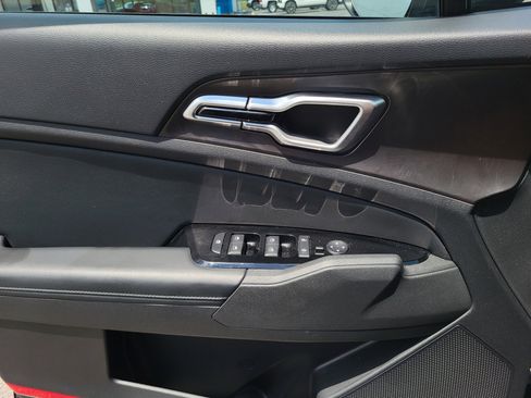 Used 2023 Kia Sportage EX image 25