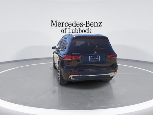 Used 2021 Mercedes-Benz GLB 250 w/ Premium Package image 7