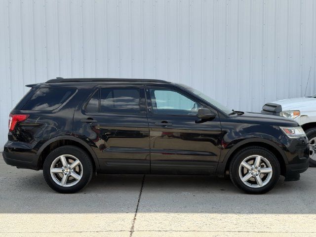 Used 2018 Ford Explorer FWD image 3