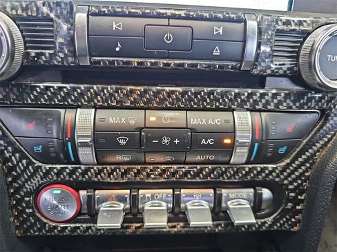 Used 2018 Ford Mustang GT Premium image 22