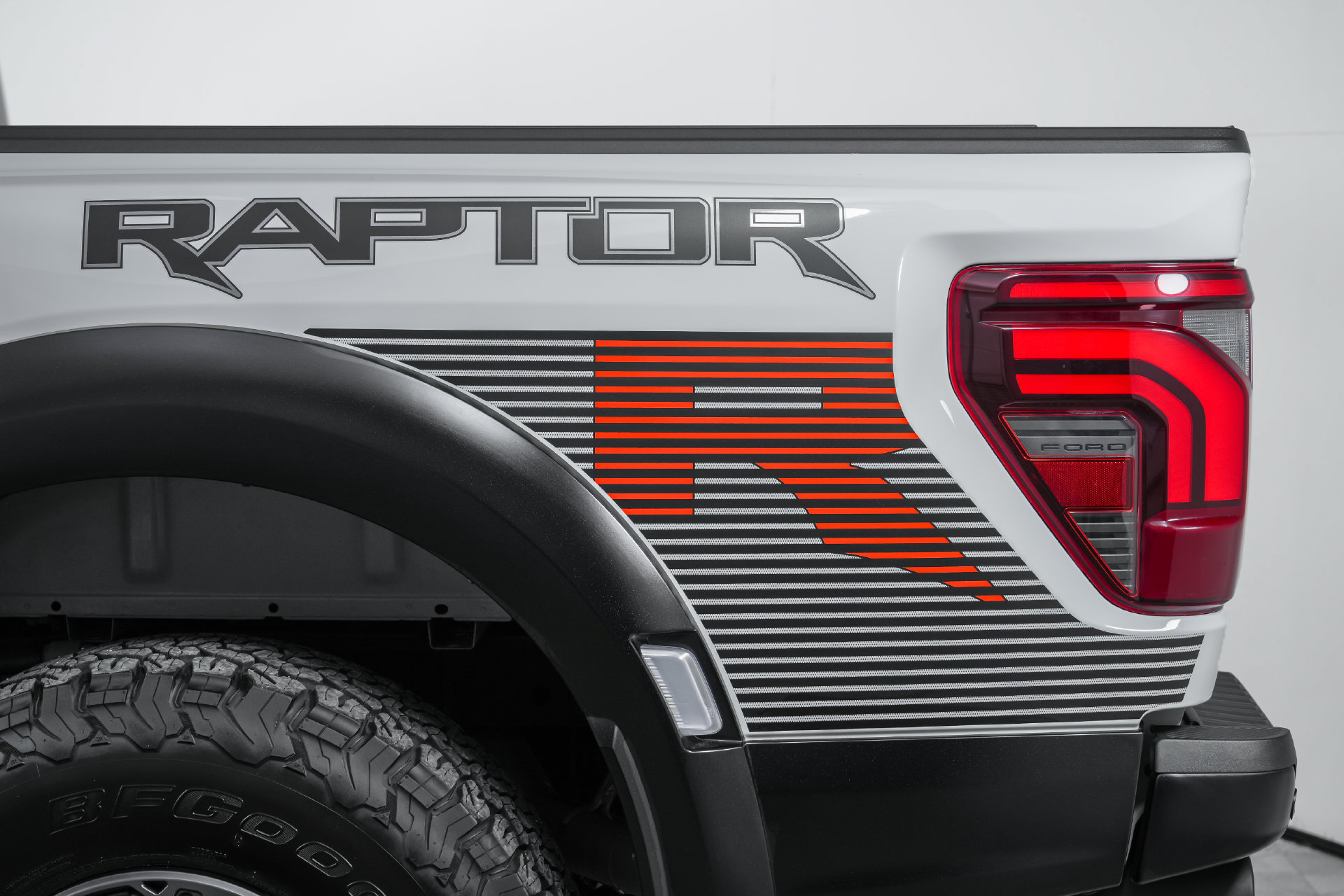 Used 2024 Ford F150 Raptor w/ Equipment Group 803A Raptor R AWD/4WD image 94