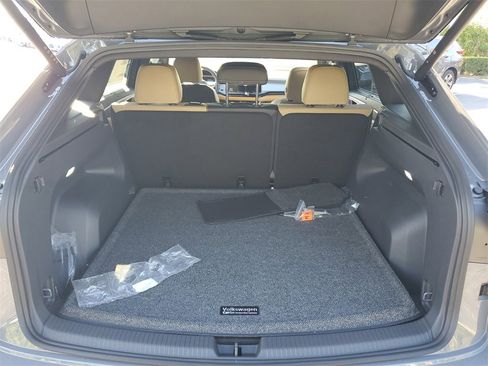 New 2026 Volkswagen Atlas Cross Sport SE image 8