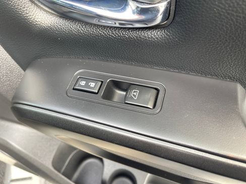 Used 2021 Nissan Titan PRO-4X w/ Pro-4x Convenience Package image 20