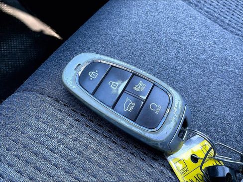 Certified 2022 Hyundai Santa Fe SEL Convenience w/ Cargo Package image 12