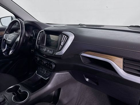 Used 2019 GMC Terrain SLE w/ Driver Convenience Package FWD image 28