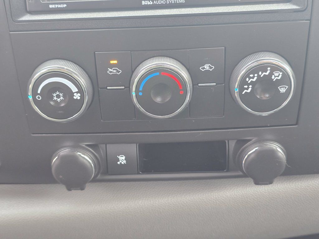 Used 2009 Chevrolet Silverado 1500 W/T AWD/4WD image 16