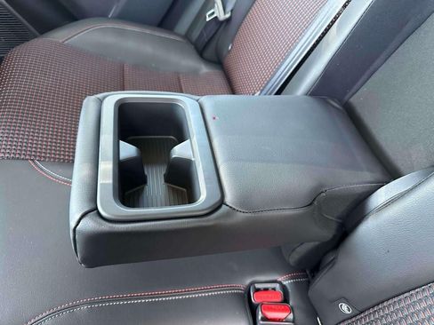 Used 2025 Nissan Kicks SR AWD/4WD image 11