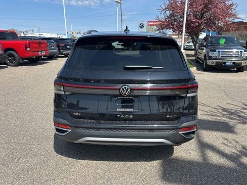 Used 2025 Volkswagen Taos SEL AWD/4WD image 5