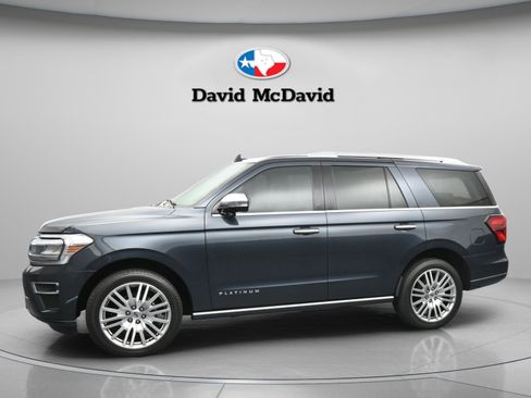 Used 2023 Ford Expedition Platinum RWD image 5