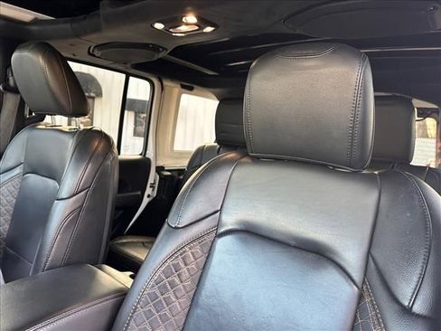 Used 2020 Jeep Wrangler Unlimited Sahara image 24