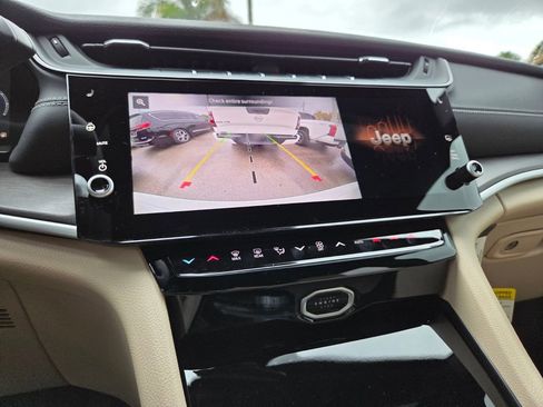 New 2026 Jeep Grand Cherokee Limited RWD image 20