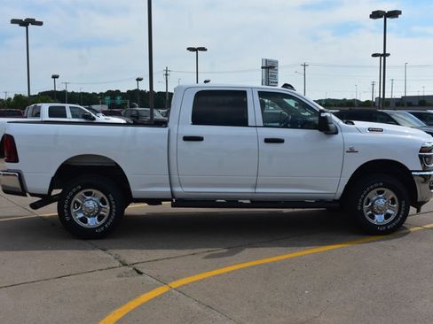 New 2026 RAM 2500 Tradesman AWD/4WD image 4