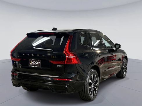 Used 2024 Volvo XC60 B5 Ultimate w/ Protection Package Premier AWD/4WD image 10