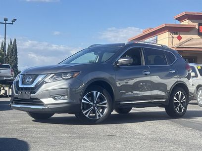 Used 2017 Nissan Rogue SL