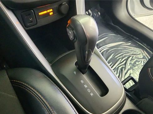 Used 2021 Chevrolet Trax LT w/ LT Convenience Package image 26