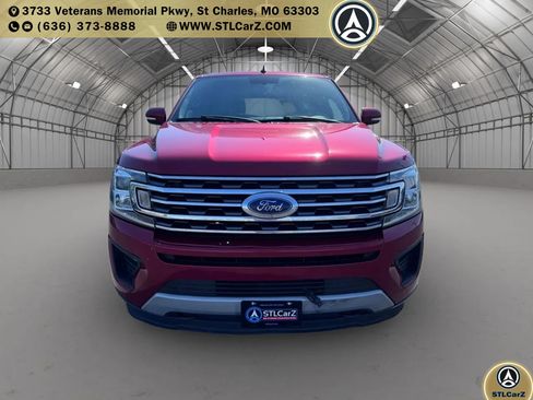 Used 2019 Ford Expedition XLT w/ Equipment Group 202A AWD/4WD image 8