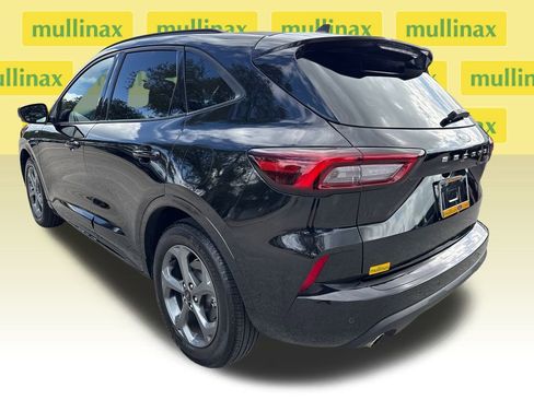 Used 2024 Ford Escape ST-Line w/ Tech Pack #1 image 9