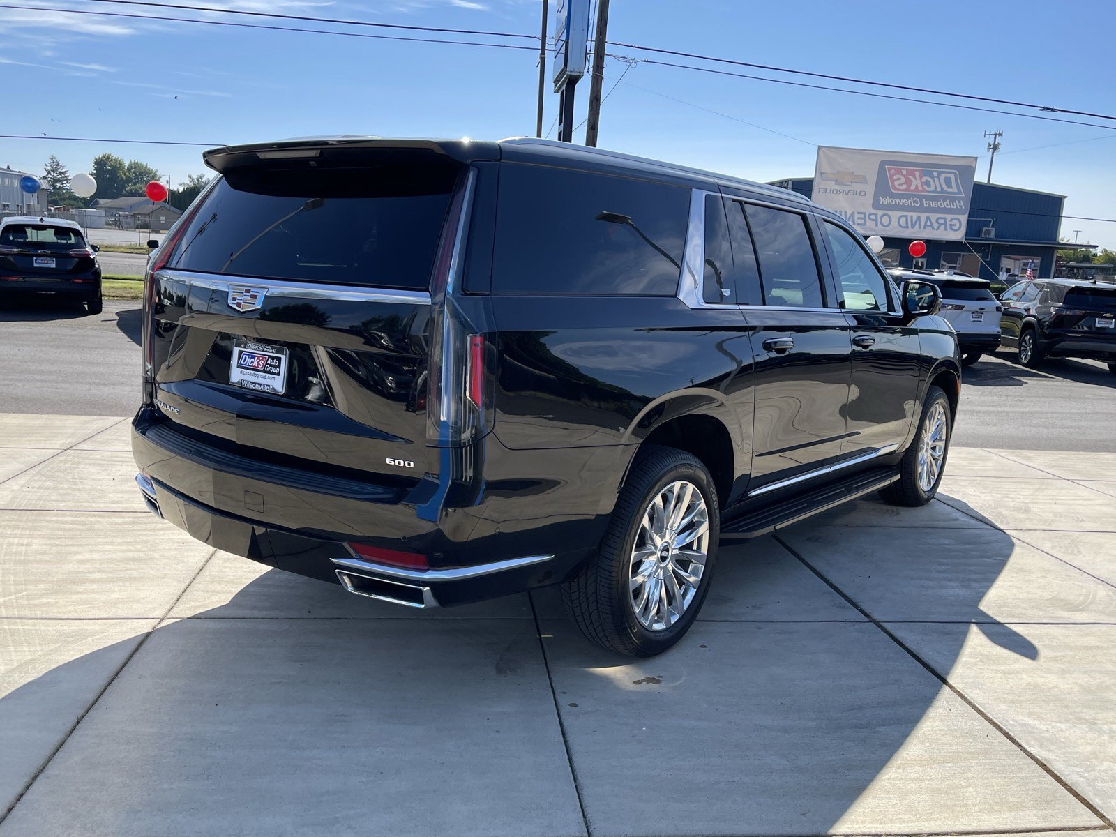 Used 2023 Cadillac Escalade ESV Premium Luxury AWD/4WD image 5