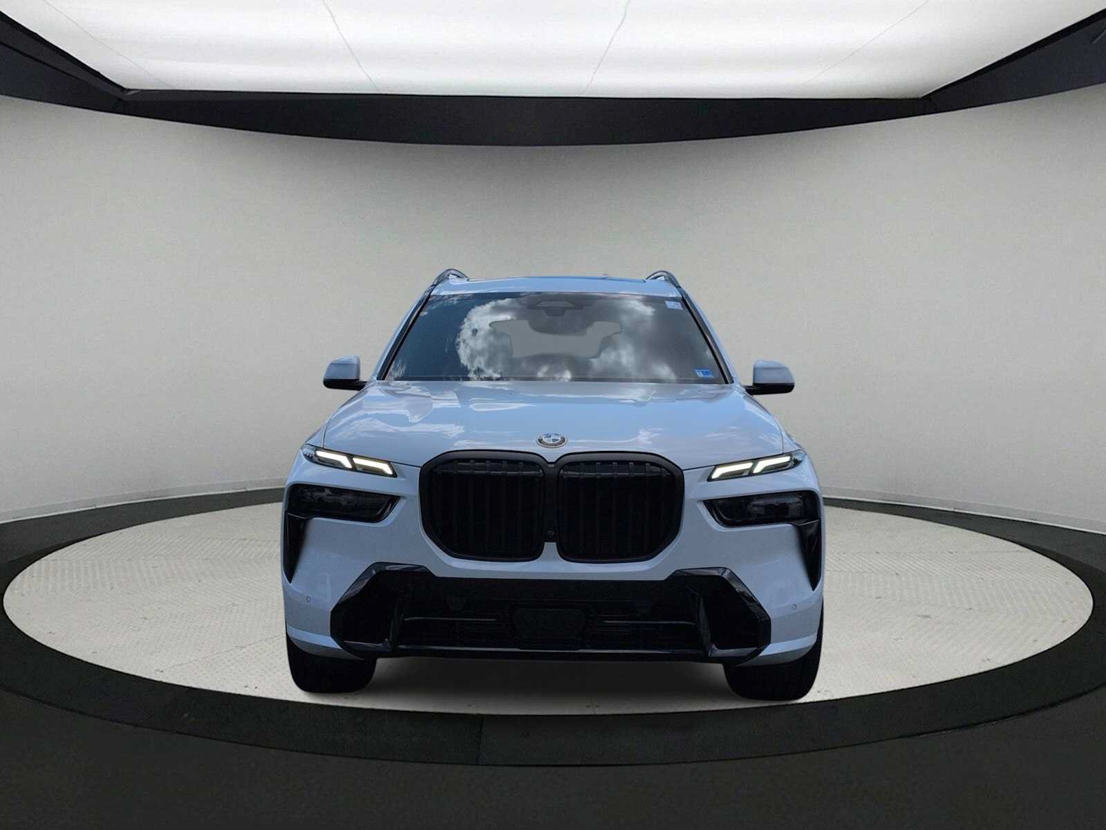 Used 2027 BMW X7 xDrive40i w/ Executive Package AWD/4WD image 3