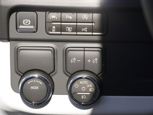 New 2026 Chevrolet Suburban Premier RWD image 22