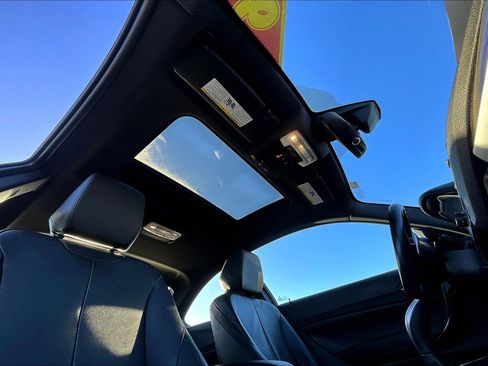 Used 2016 BMW M235i Coupe image 16