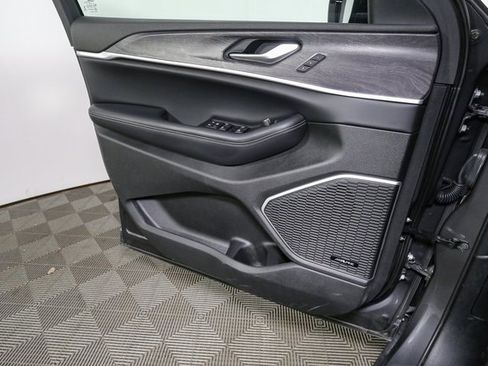 Used 2022 Jeep Grand Cherokee Limited 4xe image 42