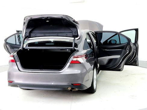 Used 2023 Toyota Camry LE AWD/4WD image 11