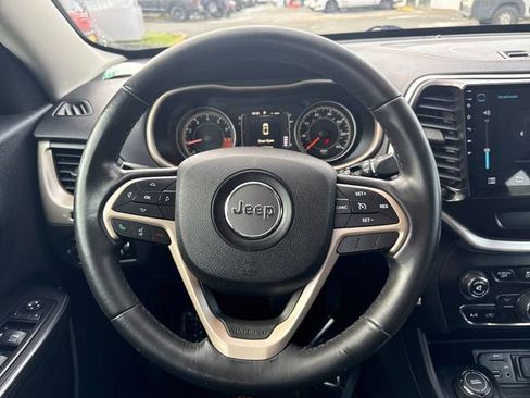 Used 2015 Jeep Cherokee Latitude image 18