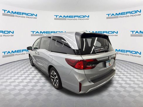 Used 2025 Honda Odyssey EX-L image 3