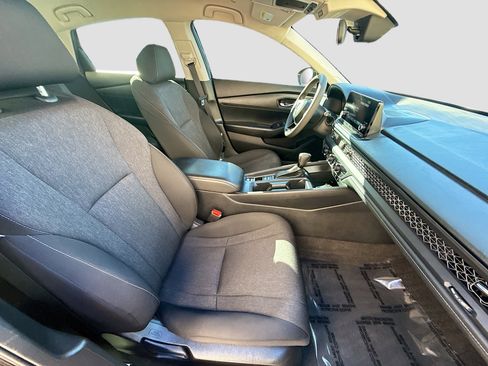 Certified 2023 Honda Accord LX image 30