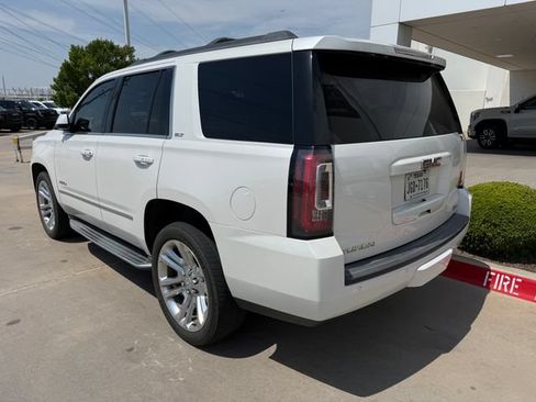 Used 2017 GMC Yukon SLT w/ Premium Edition RWD image 3