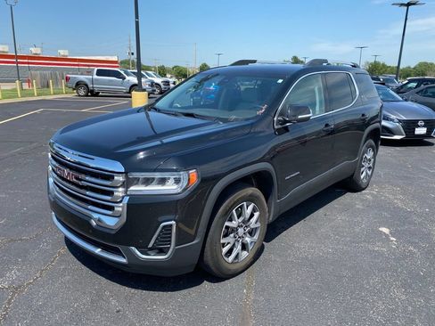 Used 2023 GMC Acadia SLT FWD image 3