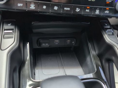 Used 2025 Kia Telluride S FWD image 21