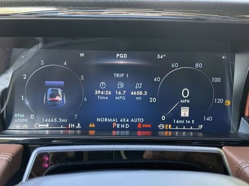 Certified 2024 Lincoln Navigator Reserve AWD/4WD image 15