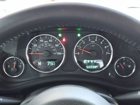 Used 2018 Jeep Wrangler Unlimited Sahara w/ Max Tow Package image 14