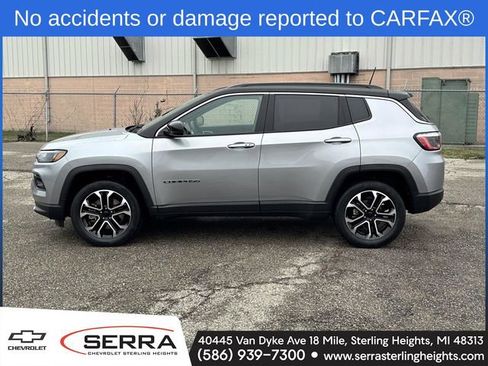 Used 2023 Jeep Compass Limited AWD/4WD image 2