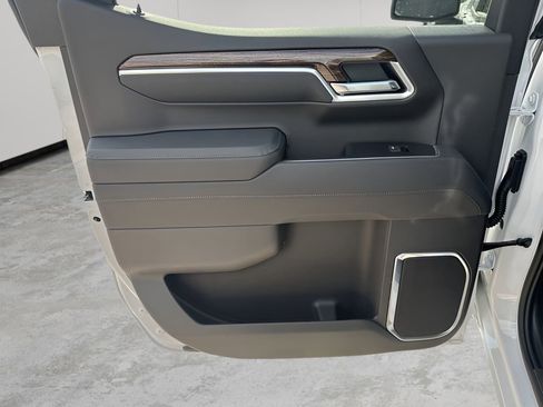 New 2026 GMC Sierra 1500 Elevation image 17